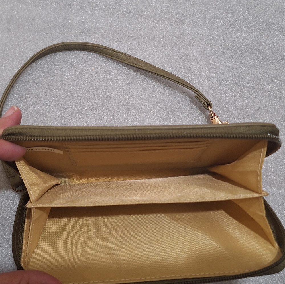 Dasein Olive Green Tote Bag with Wallet - Picture 6 of 8